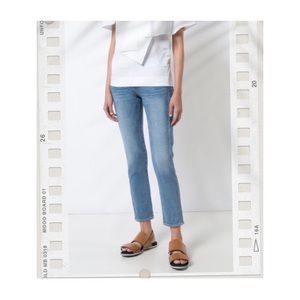 Frame Le Boy Jeans in Levine Wash